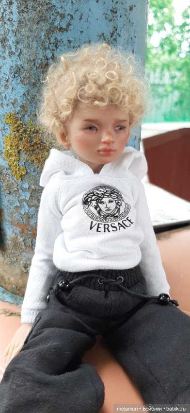 Когда ты первая модель на деревне у бабушки 😉