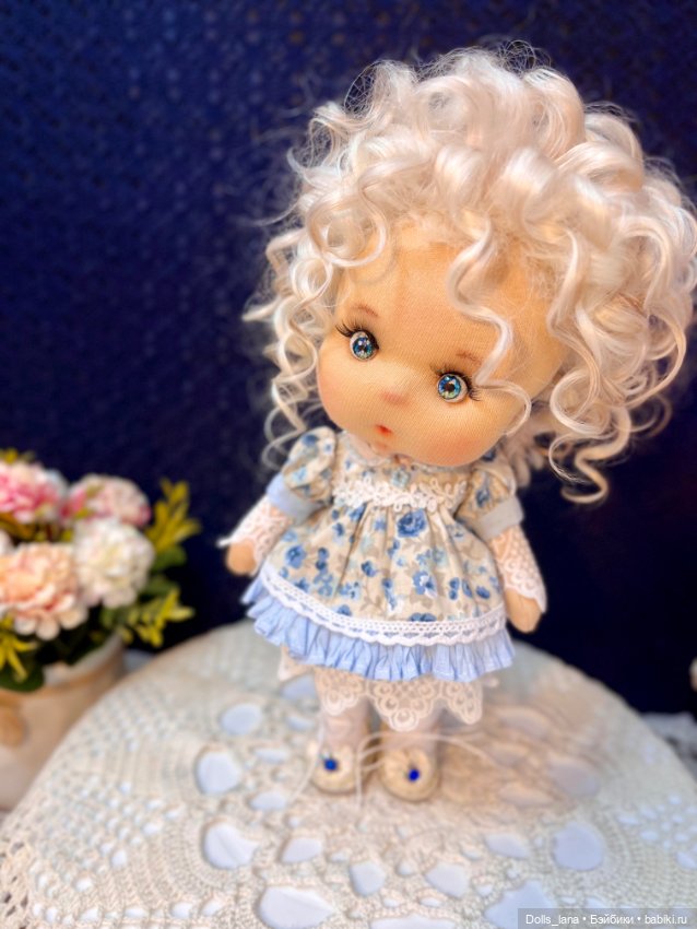 Интерьерная текстильная куколка (фото 4)