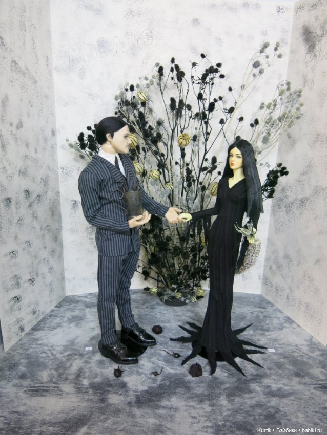 Цветник семейки Аддамс — Фотоистории с куклами BJD (БЖД): сериалы
