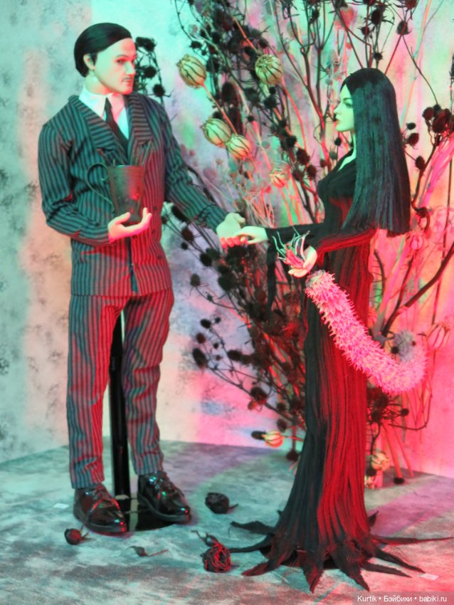 Цветник семейки Аддамс — Фотоистории с куклами BJD (БЖД): сериалы