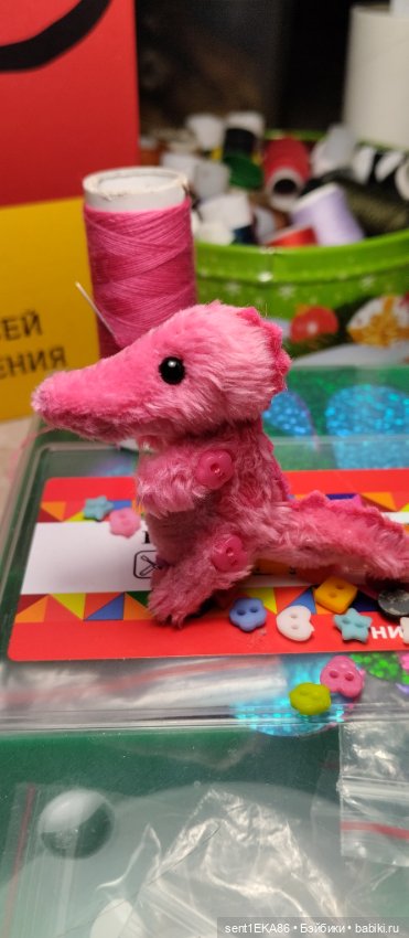 Почему бы не сшить розового крокодила (фото 4)