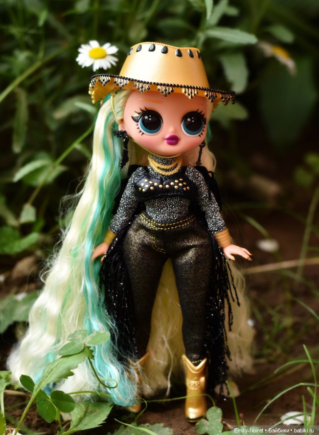 Портреты кукол с цветами — Коллекции игровых кукол (Playline): фото полок (фото 2)