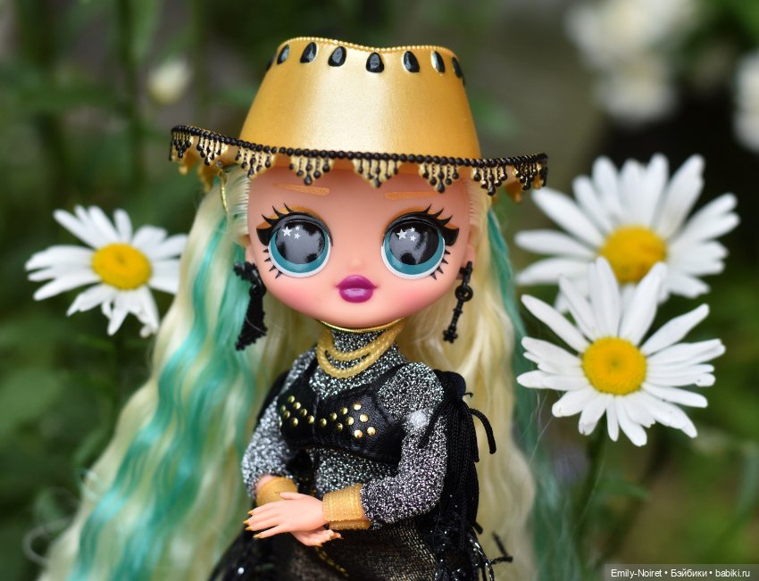 Портреты кукол с цветами — Коллекции игровых кукол (Playline): фото полок (фото 3)