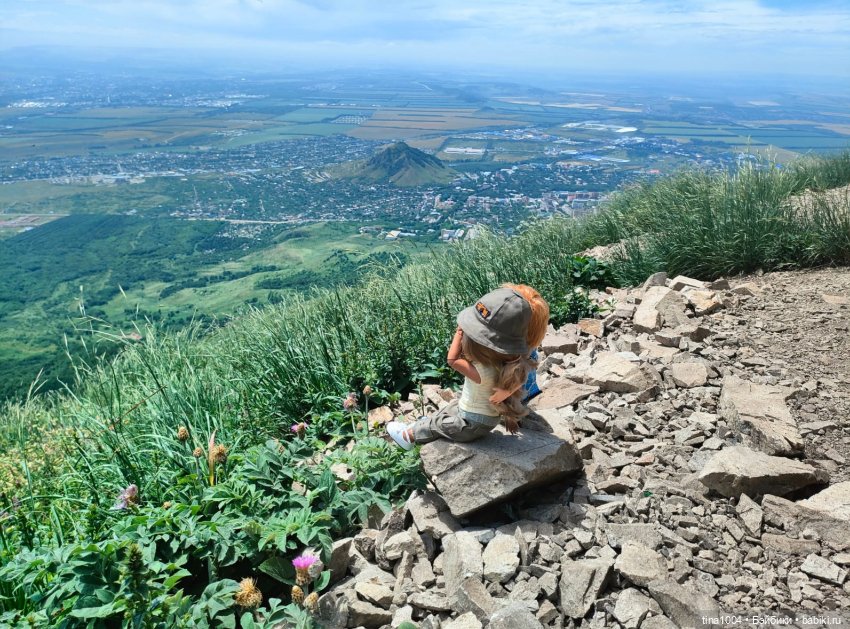 ИЗ ЖИЗНИ КУКОЛ Как они отдыхают