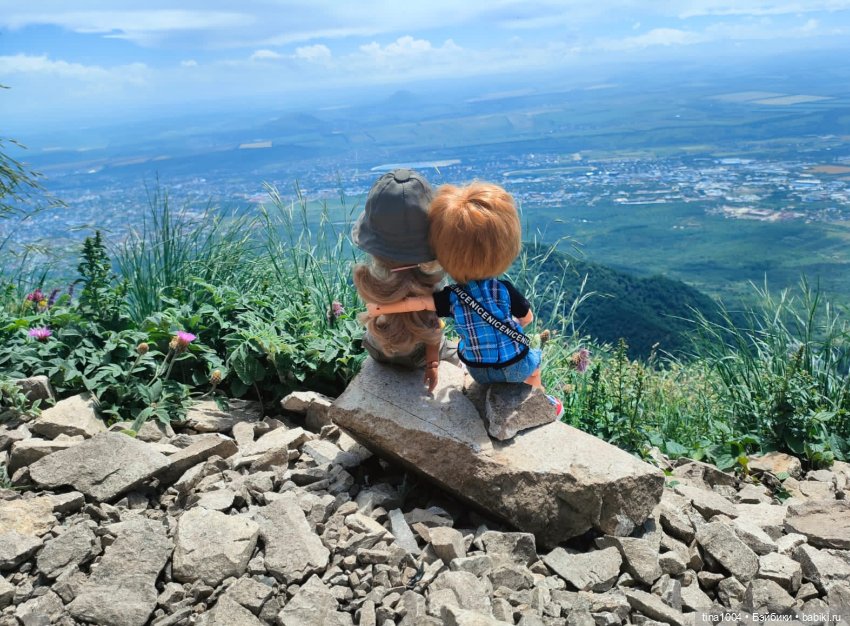 ИЗ ЖИЗНИ КУКОЛ Как они отдыхают (фото 10)