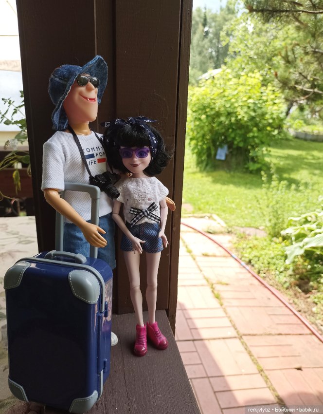 Монстры на каникулах — Аналоги Барби и куклы 1/6: клоны 90