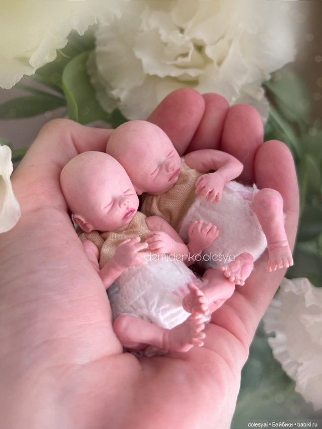 Куклы младенцы. Миниатюра из полимерной глины (фото 4)