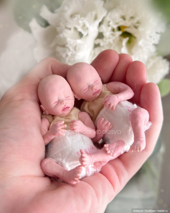Куклы младенцы. Миниатюра из полимерной глины (фото 3)