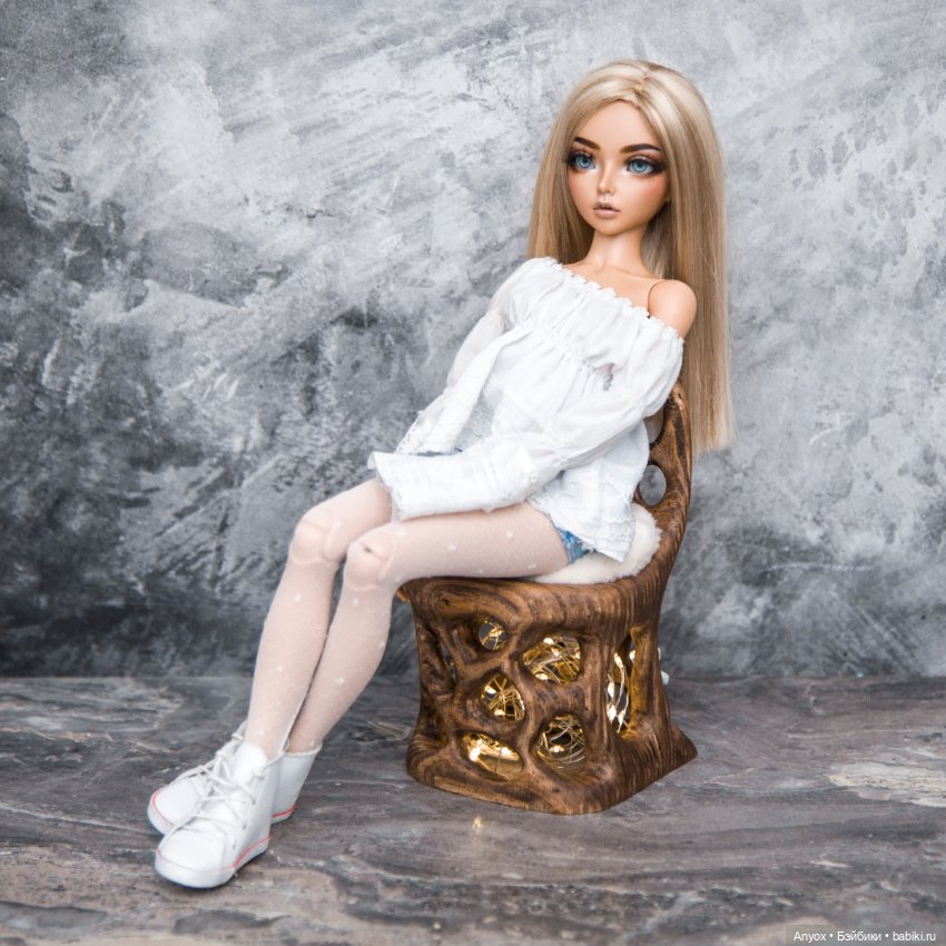 Стульчик с подсветкой — Мебель для кукол и домиков: фото