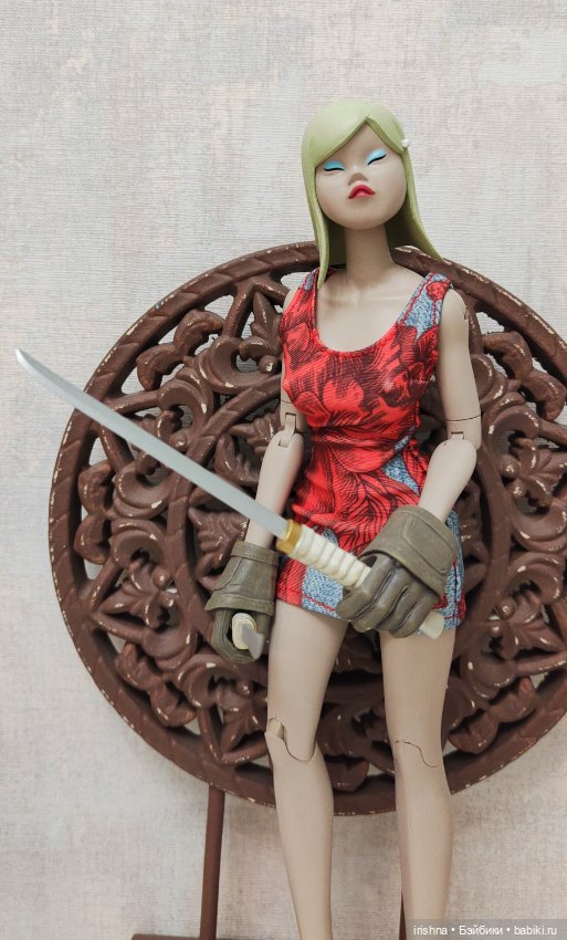 Tracey the Tomorrow Queen (фото 3)