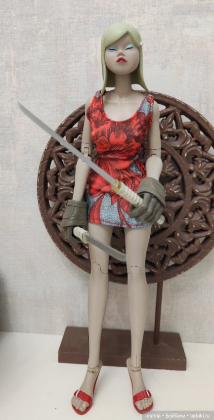 Tracey the Tomorrow Queen (фото 4)