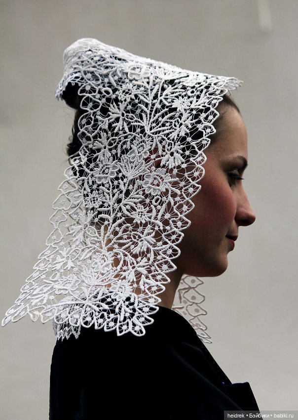 Бретань / Франция. Куклы в национальных бретонских костюмах (фото 3)