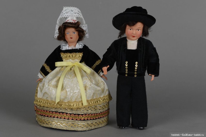 Бретань / Франция. Куклы в национальных бретонских костюмах