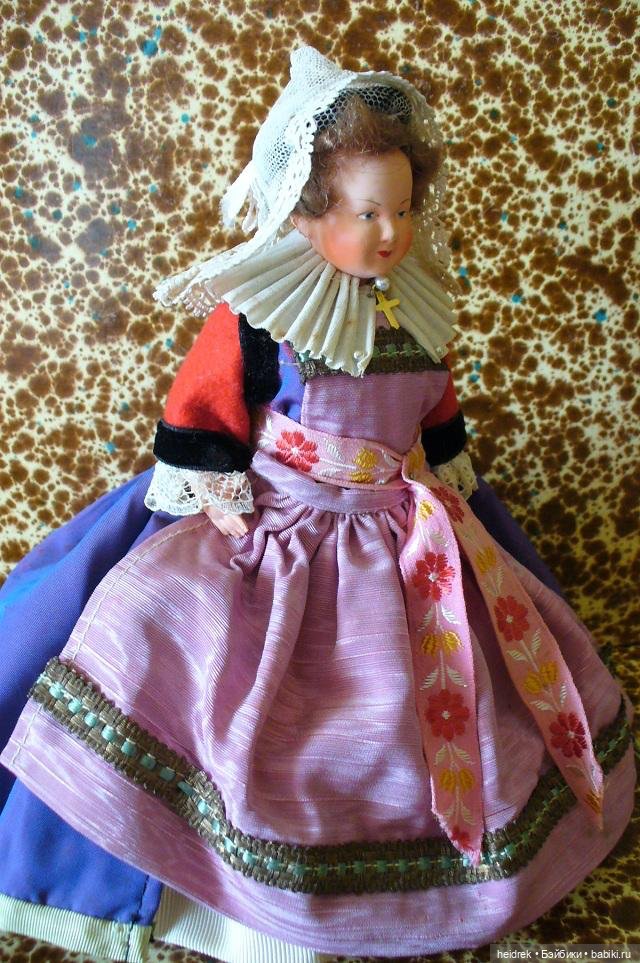 Бретань / Франция. Куклы в национальных бретонских костюмах