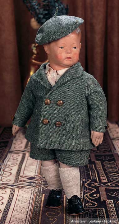 Вязанные наряды и костюмчики на антикварных кукол мальчиков