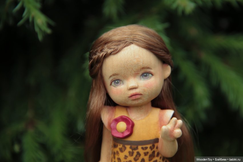 Деревянная кукла, идеально сочетающаяся с жарким летом (фото 9)