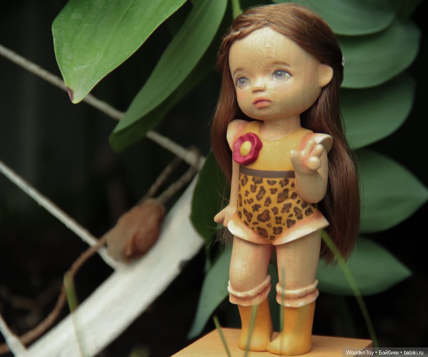 Деревянная кукла, идеально сочетающаяся с жарким летом (фото 3)