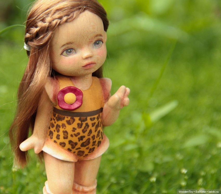 Деревянная кукла, идеально сочетающаяся с жарким летом (фото 8)
