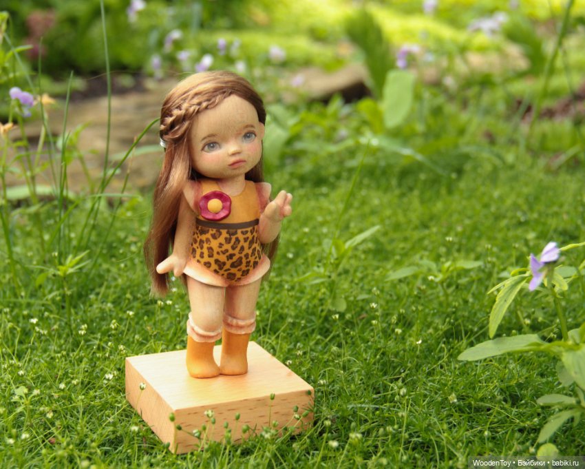 Деревянная кукла, идеально сочетающаяся с жарким летом (фото 6)