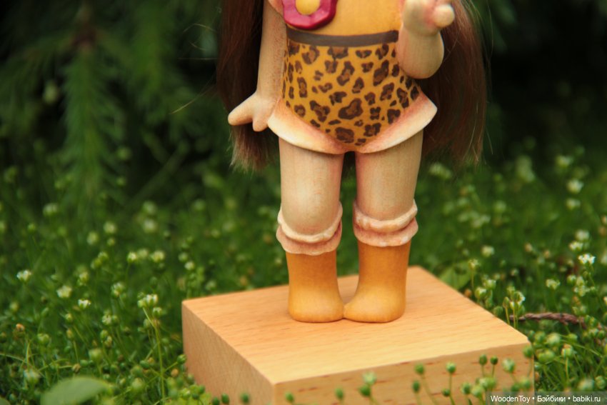 Деревянная кукла, идеально сочетающаяся с жарким летом (фото 7)