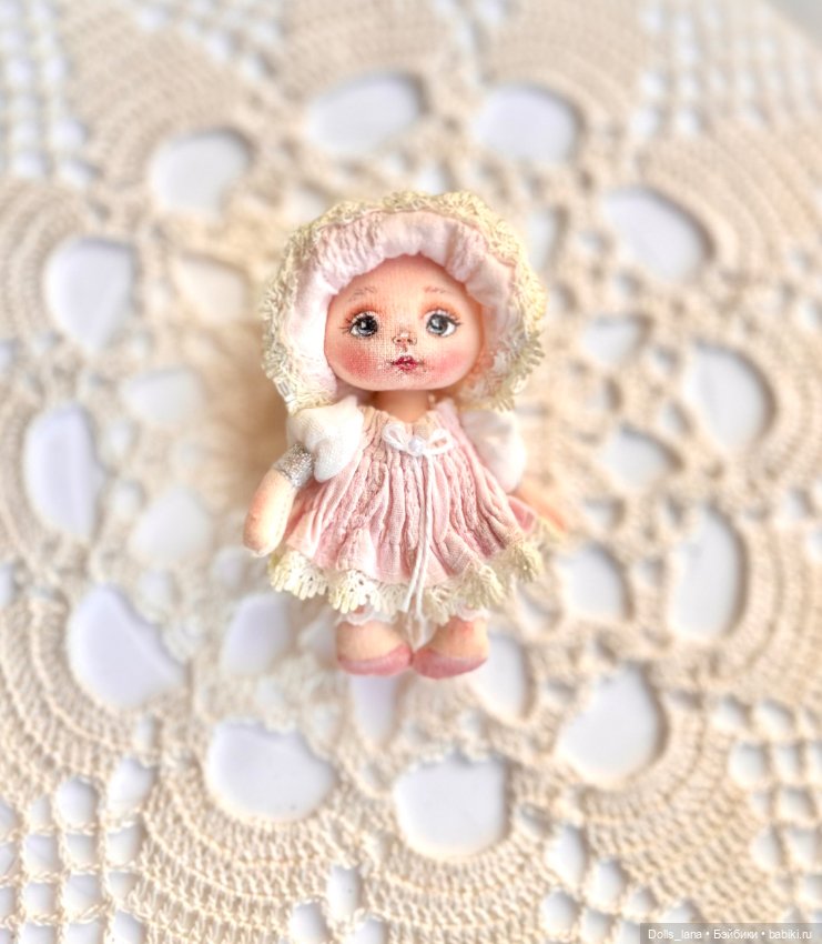 Интерьерная текстильная кукла