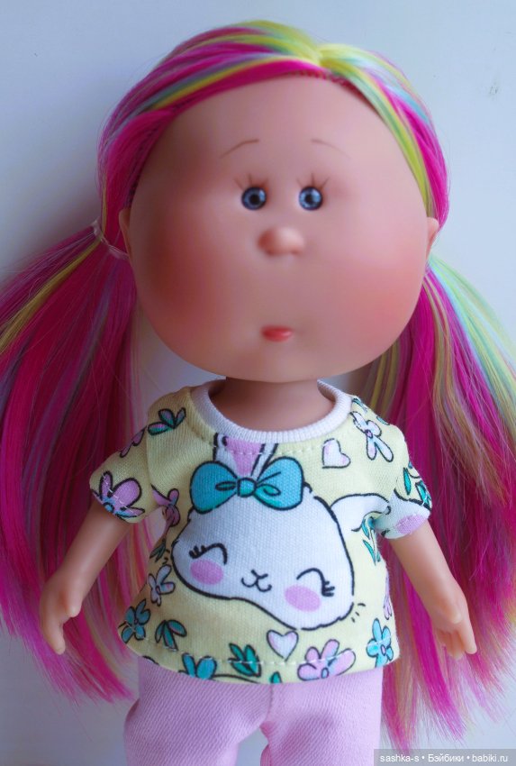 Срочно одела Мини-Мий — Куклы Nines d'Onil (Нинес): Миа (Mia) (фото 6)