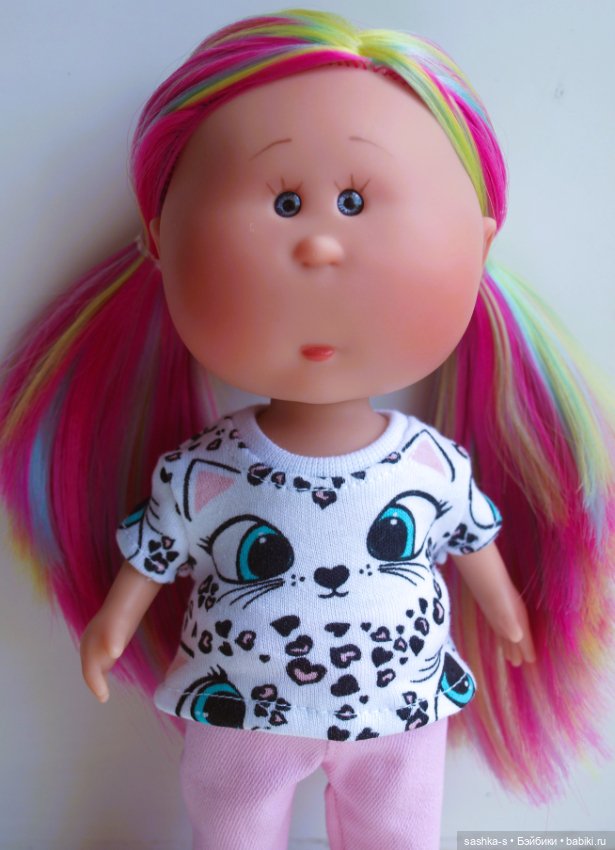 Срочно одела Мини-Мий — Куклы Nines d'Onil (Нинес): Миа (Mia) (фото 2)