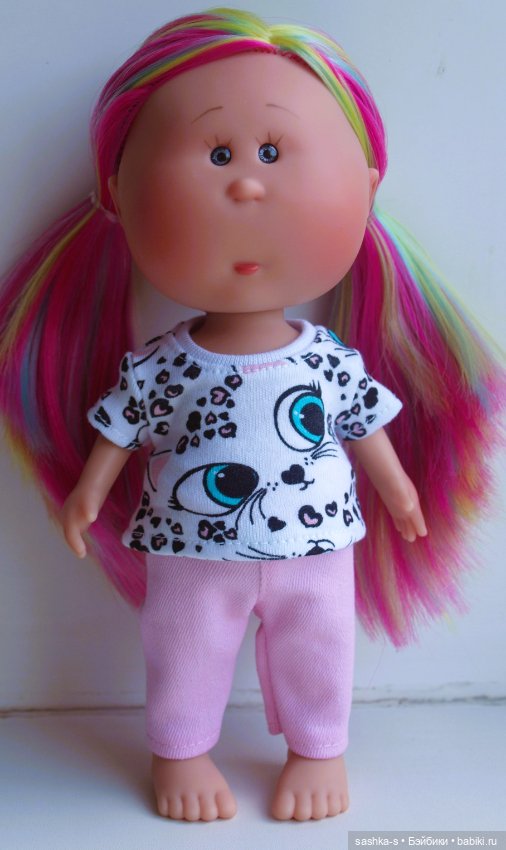 Срочно одела Мини-Мий — Куклы Nines d'Onil (Нинес): Миа (Mia) (фото 3)