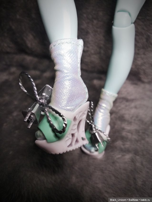 Зои Электра — Куклы Rainbow High (Рейнбоу Хай (фото 5)