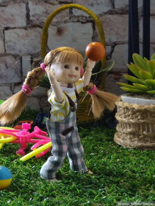 Диля и Лиля на детской площадке Синематографа (фото 10)