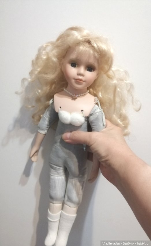 Модный приговор для фарфоровой куклы