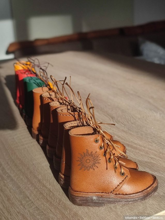 Гравировка на обуви для кукол (фото 7)