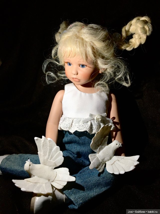 Красавица Lea с голубками от Gabriele Muller 2008