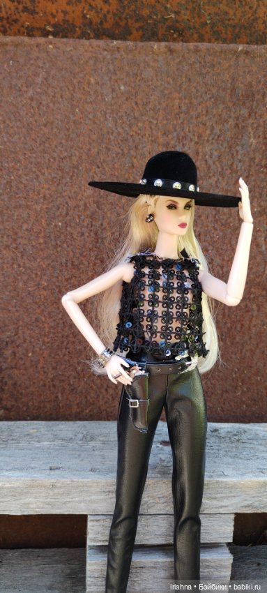 Фотосессия с оружием — Куклы Integrity Toys (Интегрити): Poppy Parker (фото 10)
