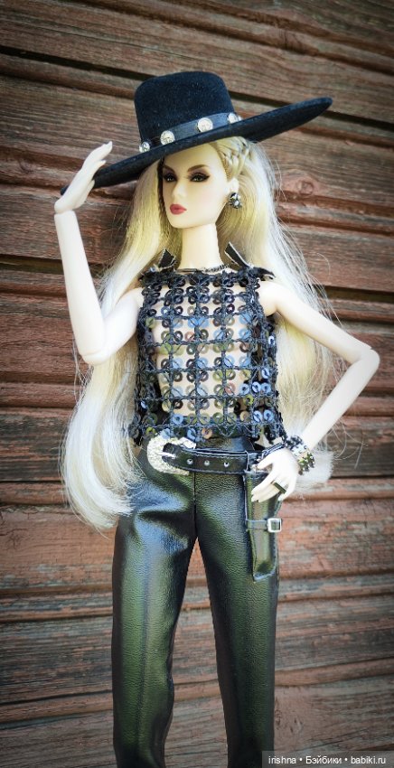 Фотосессия с оружием — Куклы Integrity Toys (Интегрити): Poppy Parker (фото 9)
