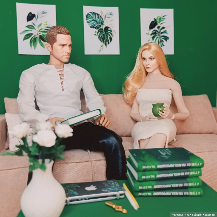 Первые экземпляры романа Эсте́р 🌿