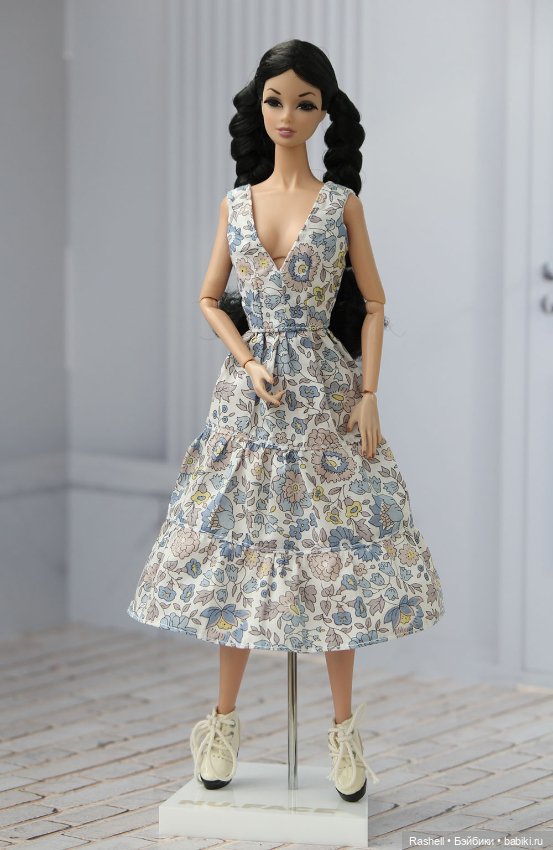 Летние платья в небесных тонах (фото 9)