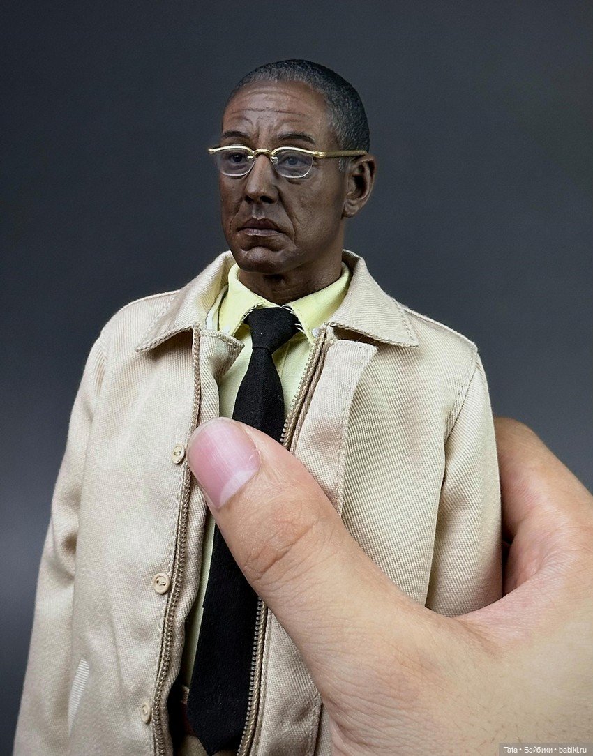 Фигурка Густаво Фринга от Present Toys (фото 4)