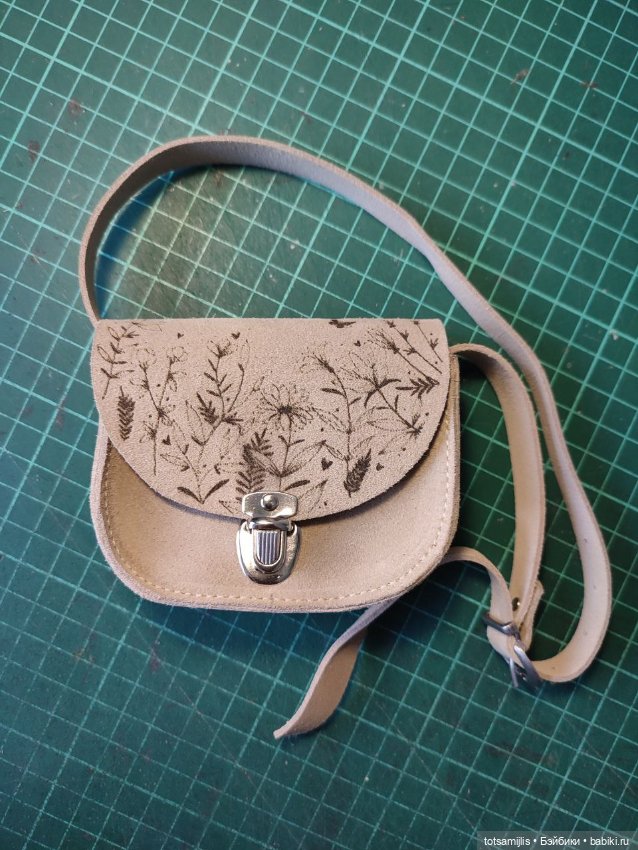 Сумки для кукол с гравировкой (фото 8)