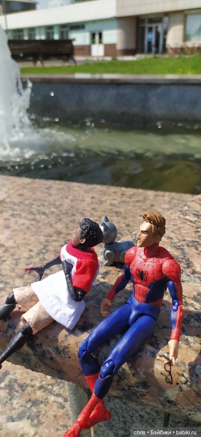 Парни на прогулке ( Экшен фигурки Spiderverse) (фото 6)