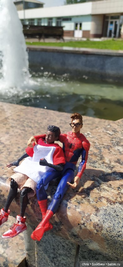 Парни на прогулке ( Экшен фигурки Spiderverse) (фото 5)