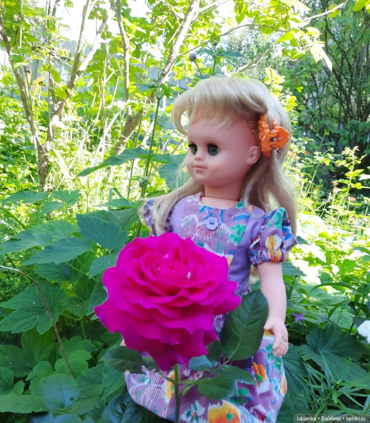 Аурелия знакомится с садом