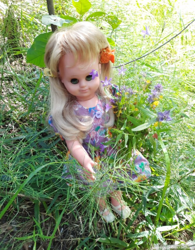 Аурелия знакомится с садом