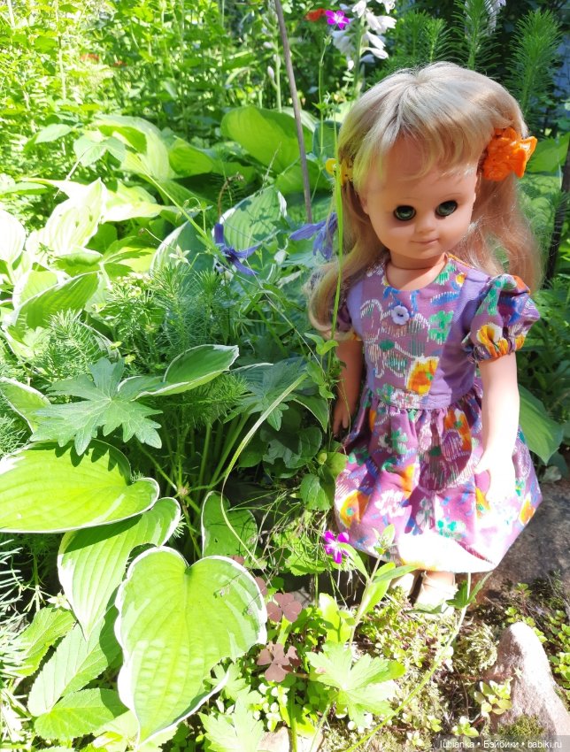 Аурелия знакомится с садом (фото 3)