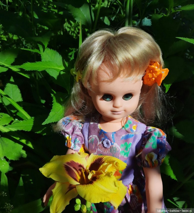 Аурелия знакомится с садом