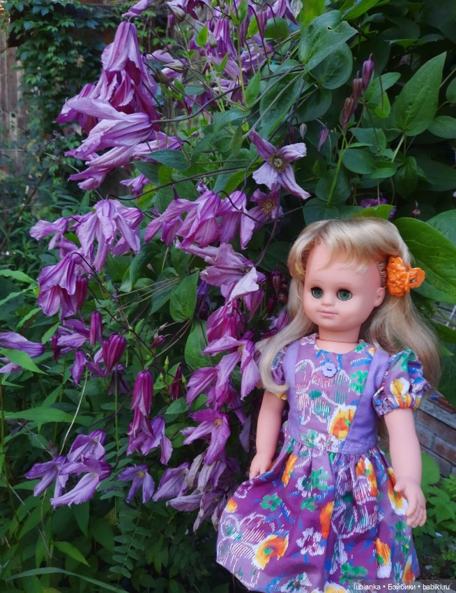 Аурелия знакомится с садом