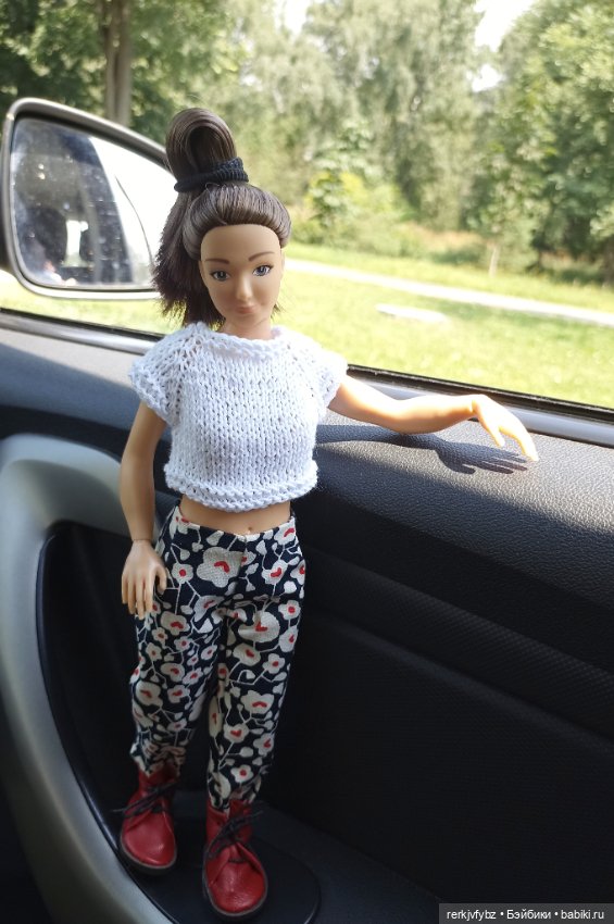 Энни на прогулке — Аналоги Барби и куклы 1/6: клоны 90