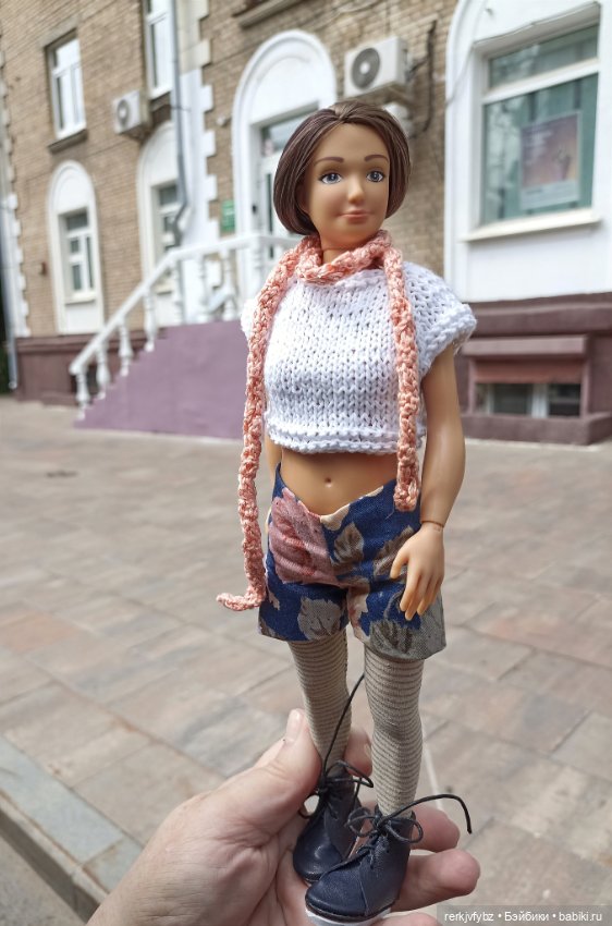 Энни на прогулке — Аналоги Барби и куклы 1/6: клоны 90 (фото 2)