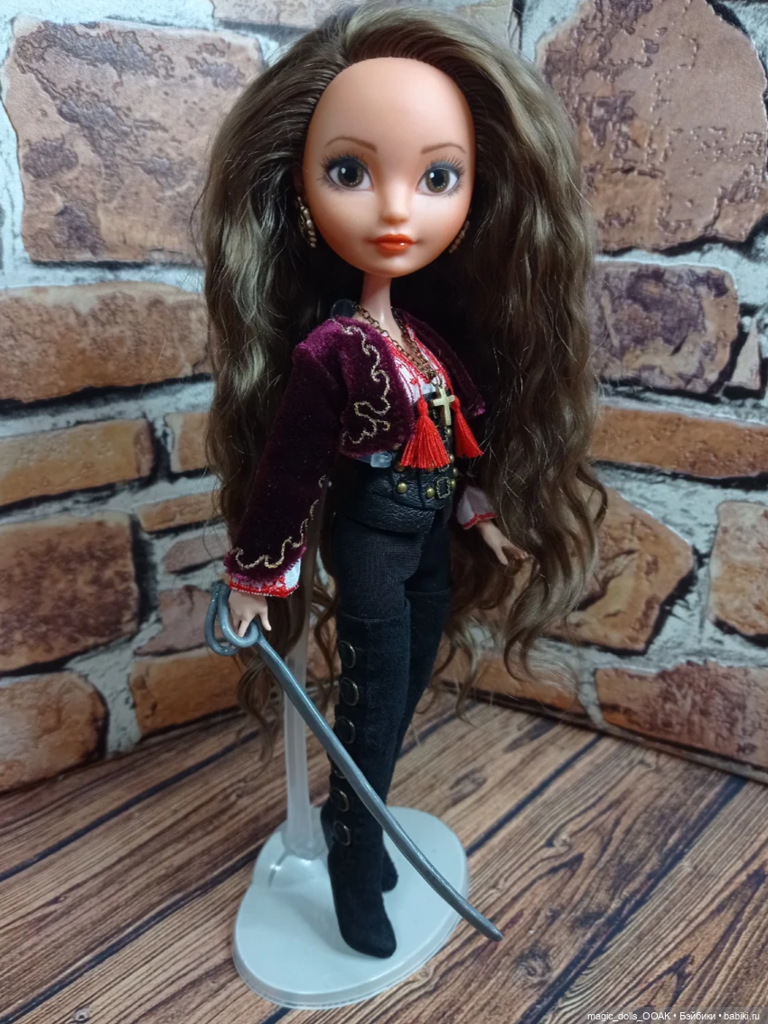 Анна Валериус — ООАК Monster High и Ever After High: репейнт