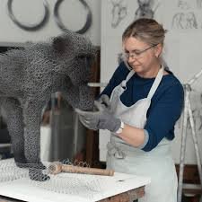 Необычные скульптуры из проволоки Kendra Haste